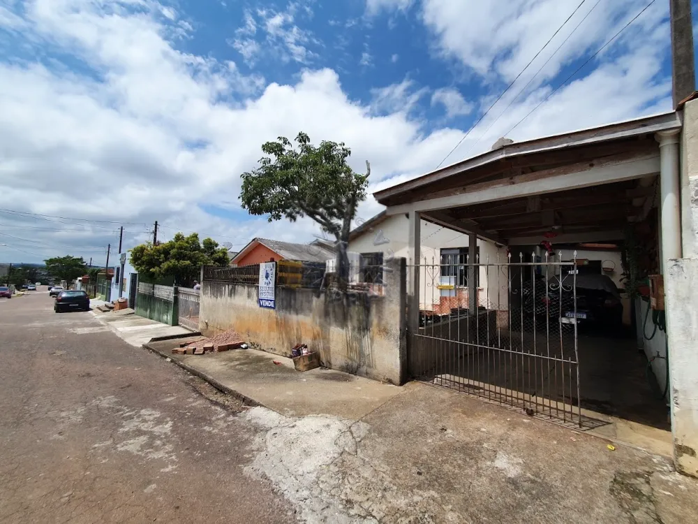 Comprar Casa / Padr&atilde;o em Castro R$ 220.000,00 - Foto 2