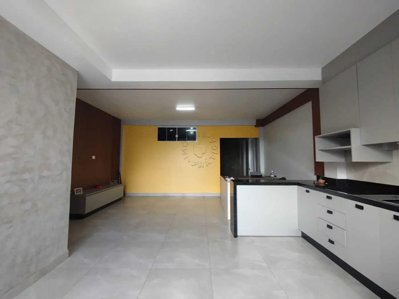 Alugar Apartamento / Kitinete em Castro R$ 1.500,00 - Foto 2