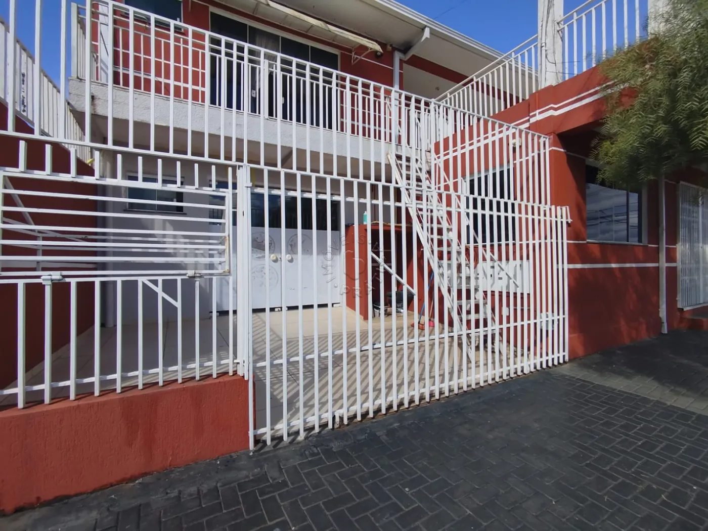 Alugar Apartamento / Kitinete em Castro R$ 1.500,00 - Foto 1