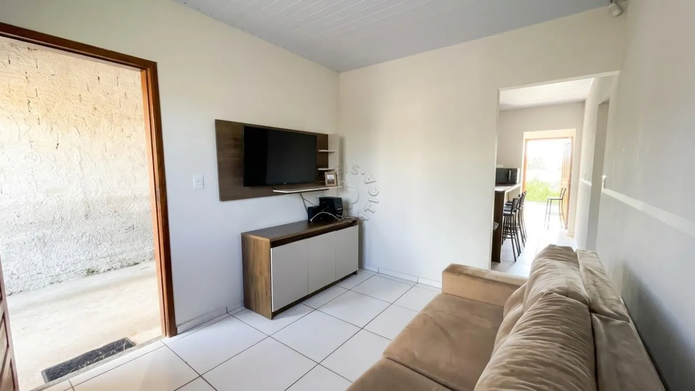 Comprar Casa / Padr&atilde;o em Castro R$ 335.000,00 - Foto 6