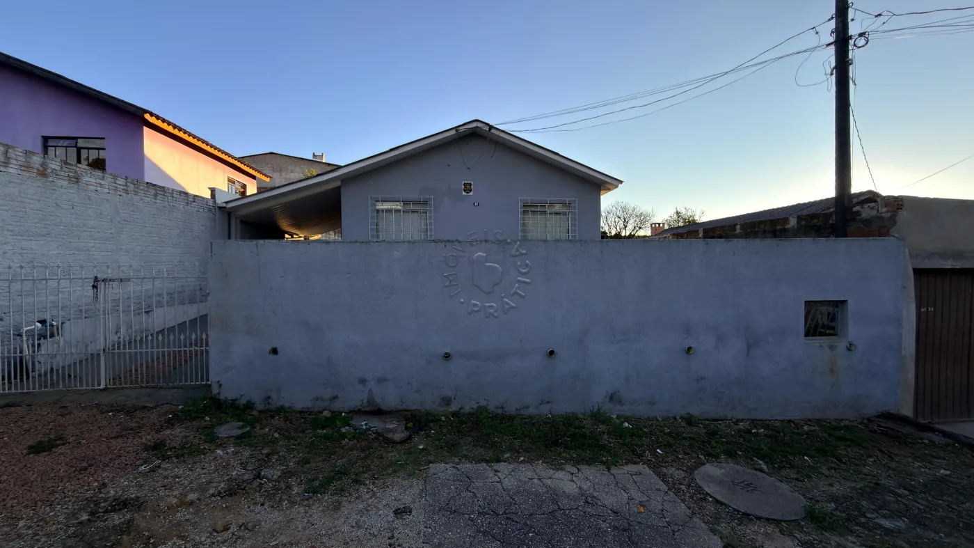 Comprar Casa / Padr&atilde;o em Castro R$ 240.000,00 - Foto 1