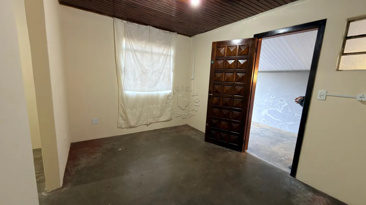 Comprar Casa / Padr&atilde;o em Castro R$ 240.000,00 - Foto 4