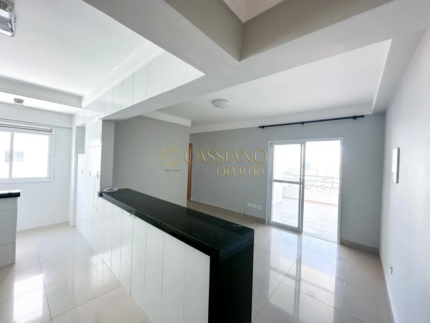 Alugar Apartamento / Padr&atilde;o em S&atilde;o Jos&eacute; dos Campos R$ 2.700,00 - Foto 2