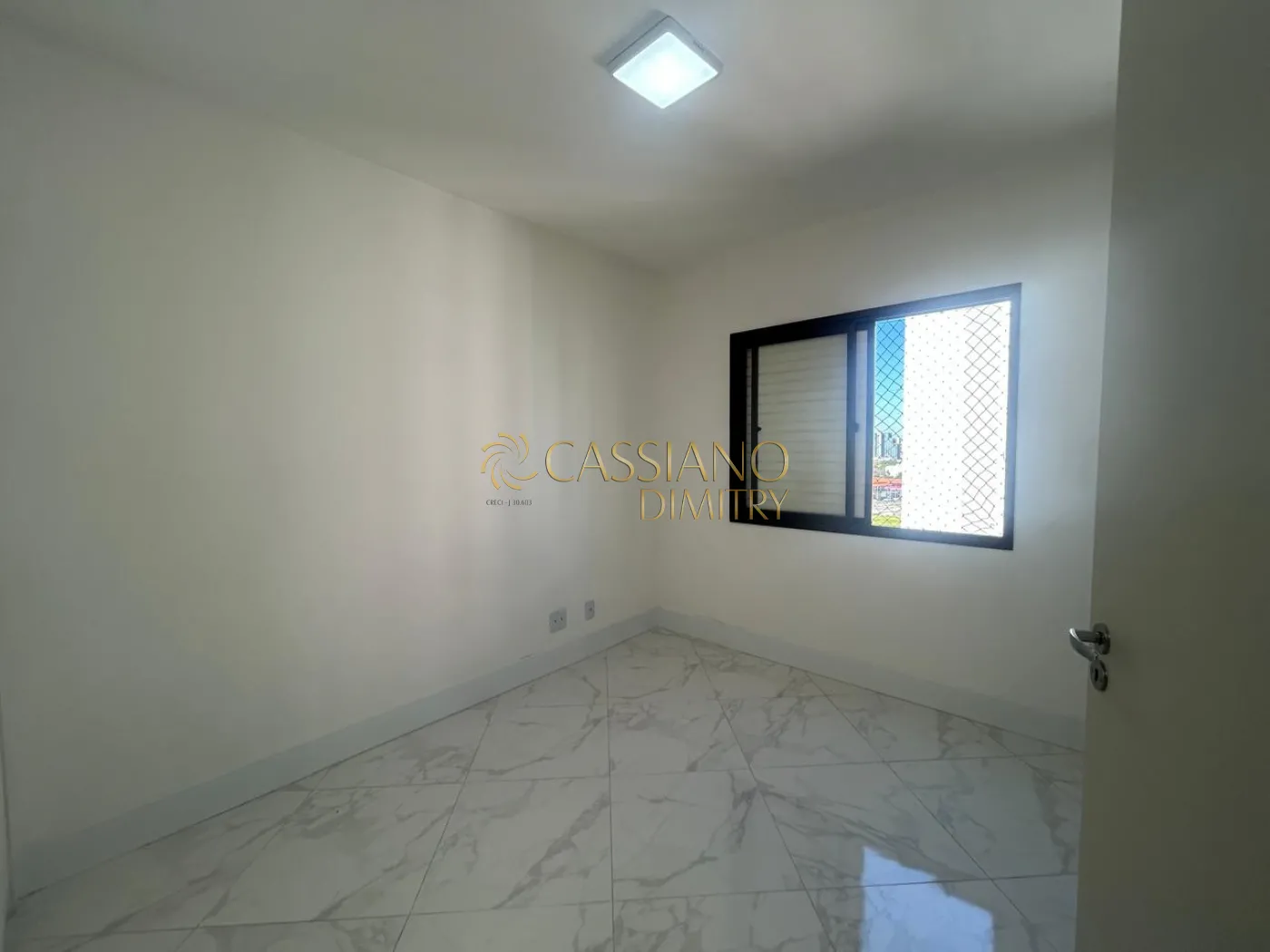 Alugar Apartamento / Padr&atilde;o em S&atilde;o Jos&eacute; dos Campos R$ 2.700,00 - Foto 10