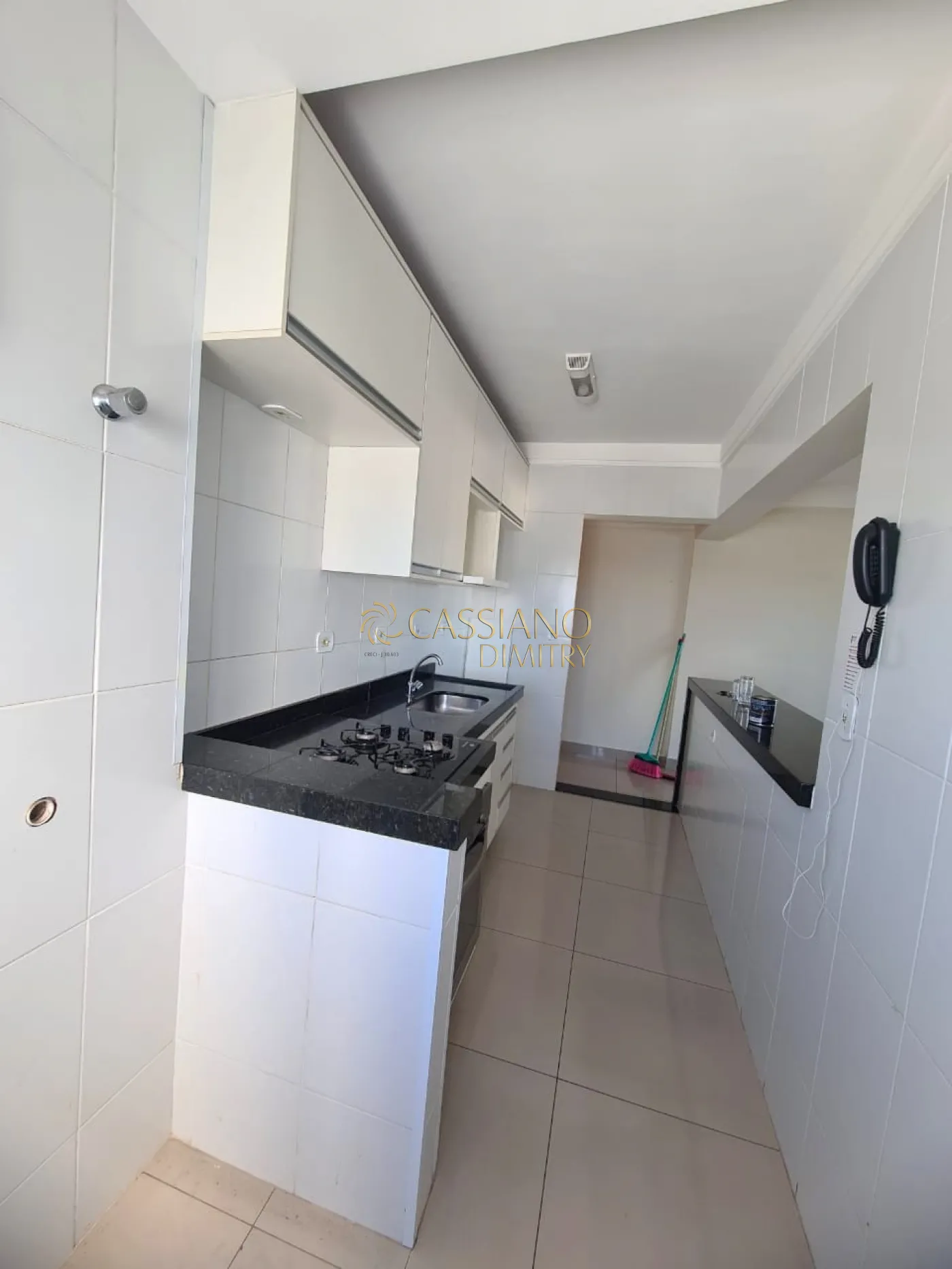 Alugar Apartamento / Padr&atilde;o em S&atilde;o Jos&eacute; dos Campos R$ 3.200,00 - Foto 4