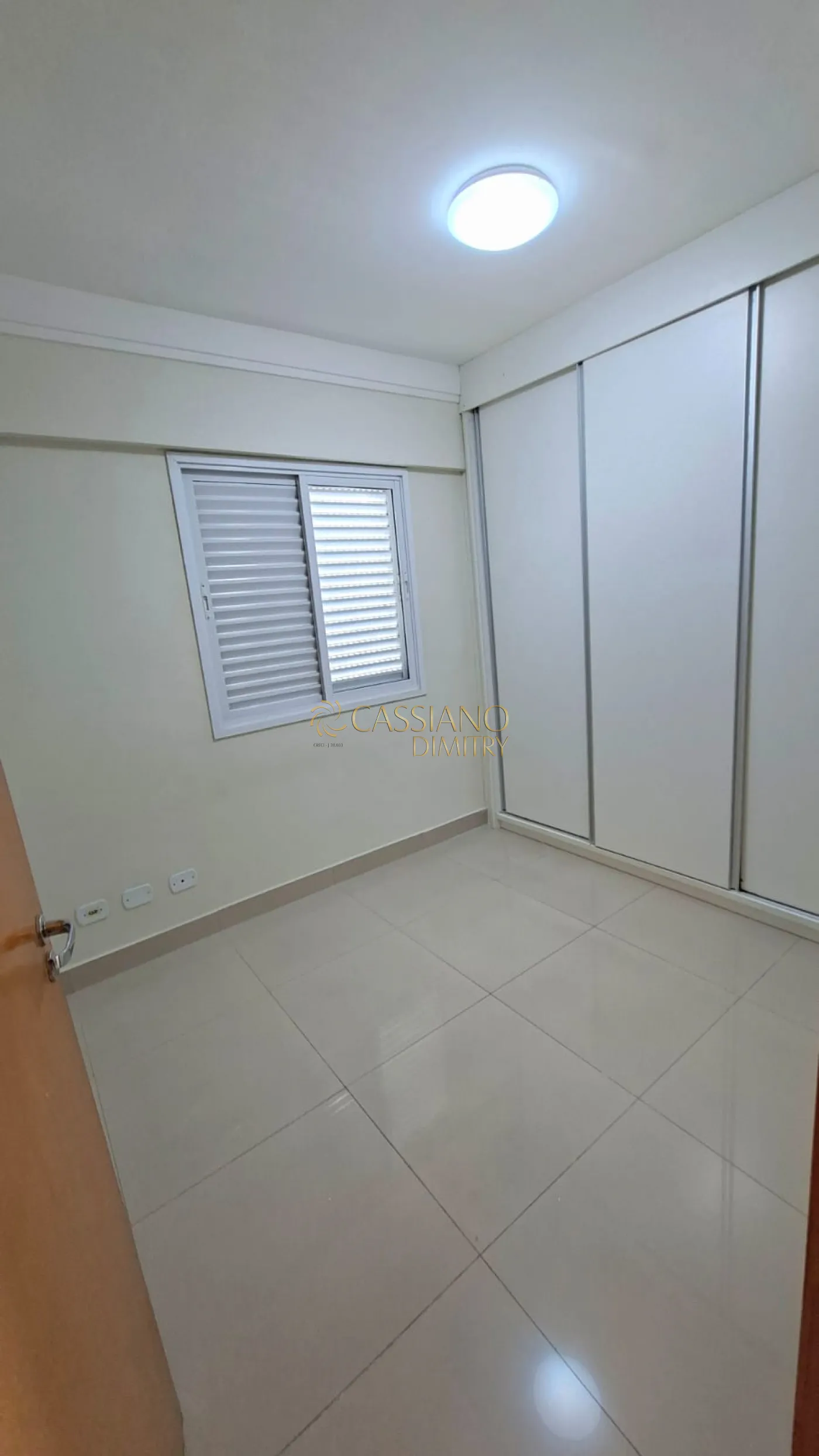 Alugar Apartamento / Padr&atilde;o em S&atilde;o Jos&eacute; dos Campos R$ 3.200,00 - Foto 12
