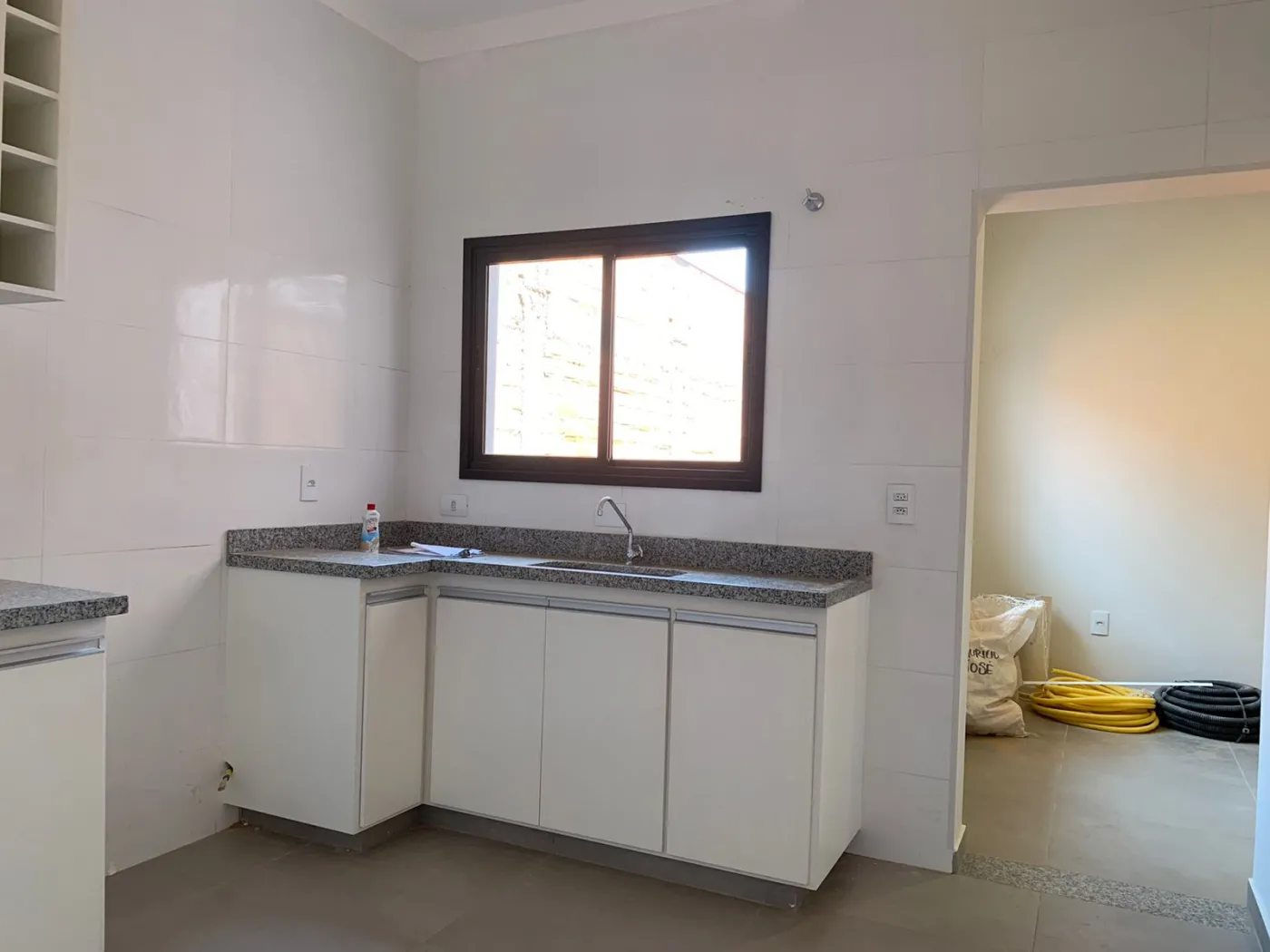 Alugar Apartamento / Padr&atilde;o em Botucatu R$ 2.200,00 - Foto 7