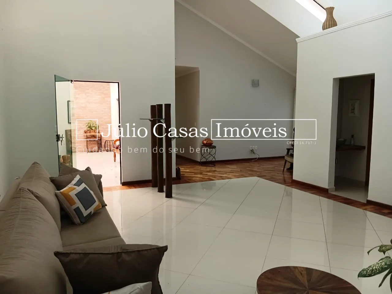 Comprar Casa / Padr&atilde;o em Sorocaba R$ 850.000,00 - Foto 2