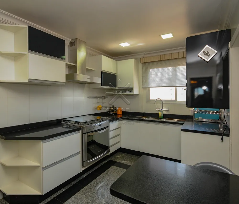 Apartamento duplex de cobertura no Edifício Torre Azul, Centro - Foz do Iguaçu