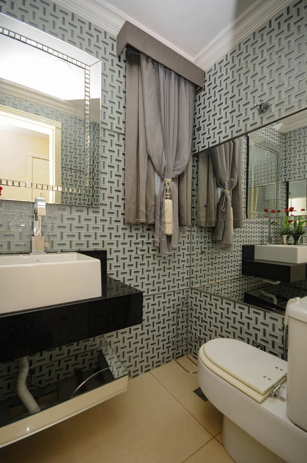 Apartamento duplex de cobertura no Edifício Torre Azul, Centro - Foz do Iguaçu