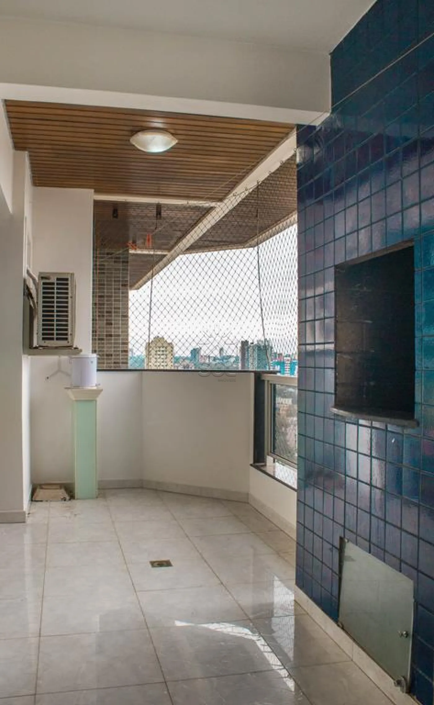 Apartamento amplo à venda no Edifício Vivaldi - Centro de Foz do Iguaçu