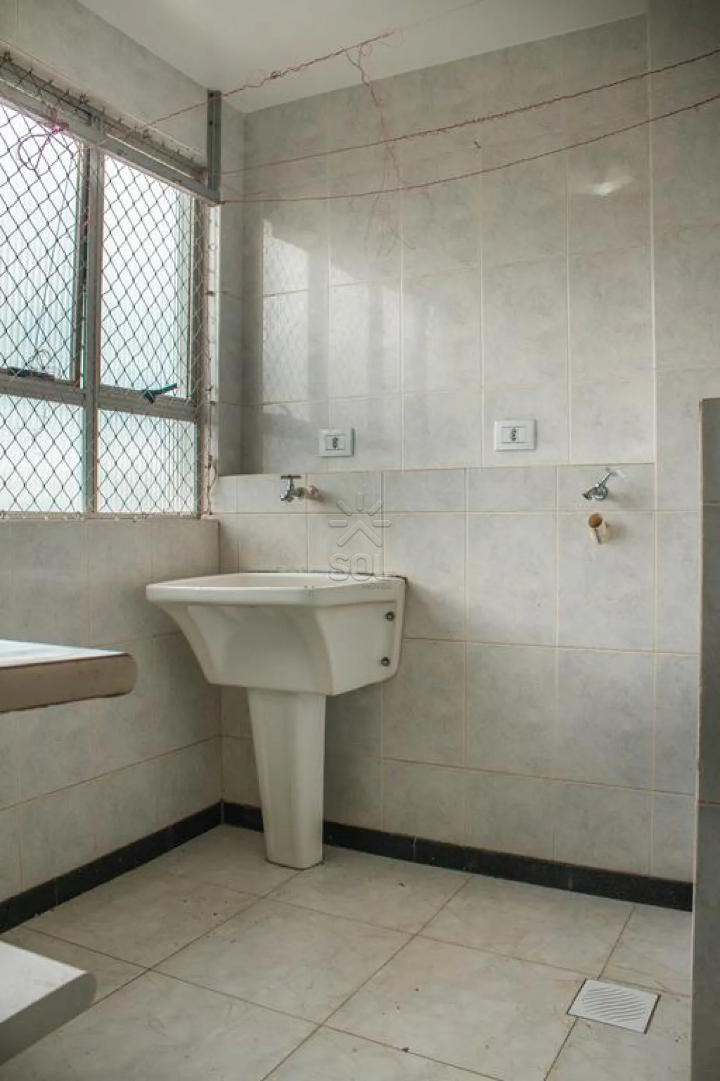 Apartamento amplo à venda no Edifício Vivaldi - Centro de Foz do Iguaçu