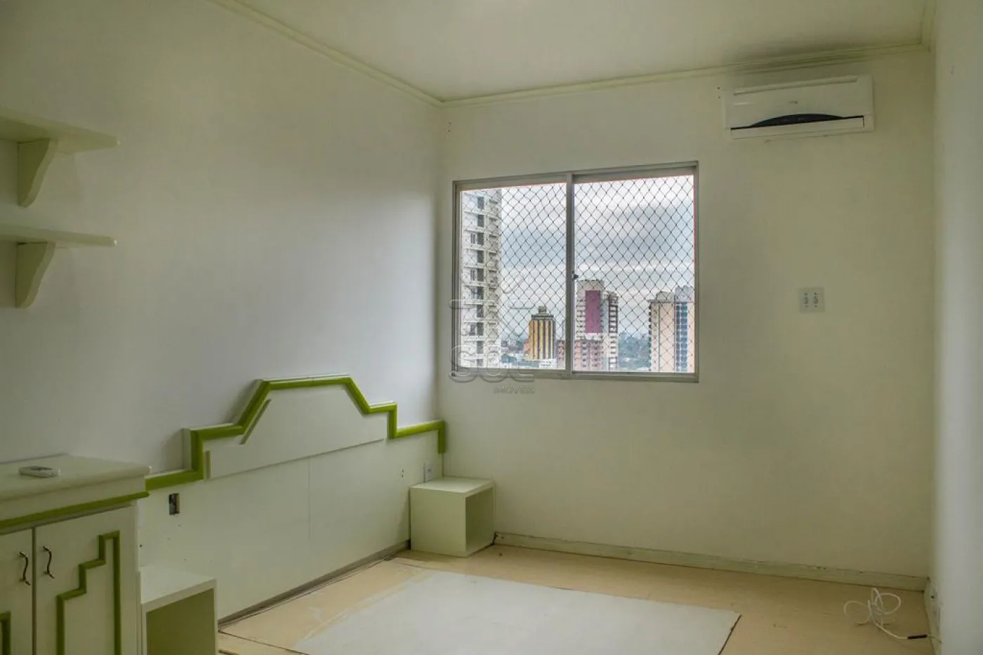 Apartamento amplo à venda no Edifício Vivaldi - Centro de Foz do Iguaçu