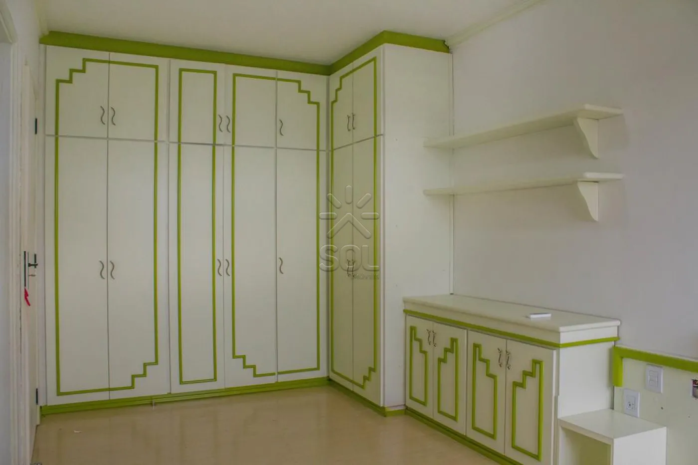 Apartamento amplo à venda no Edifício Vivaldi - Centro de Foz do Iguaçu