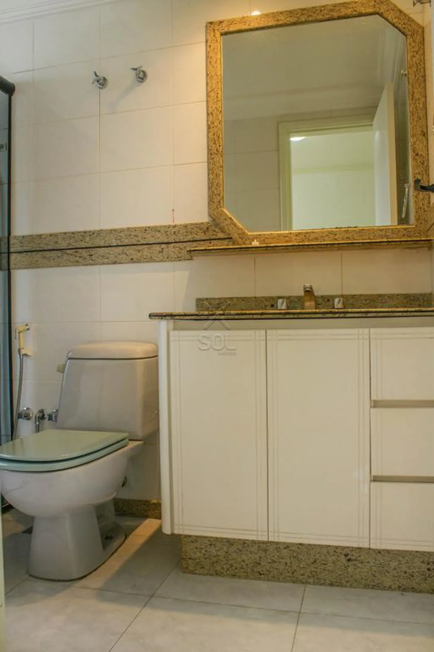 Apartamento amplo à venda no Edifício Vivaldi - Centro de Foz do Iguaçu