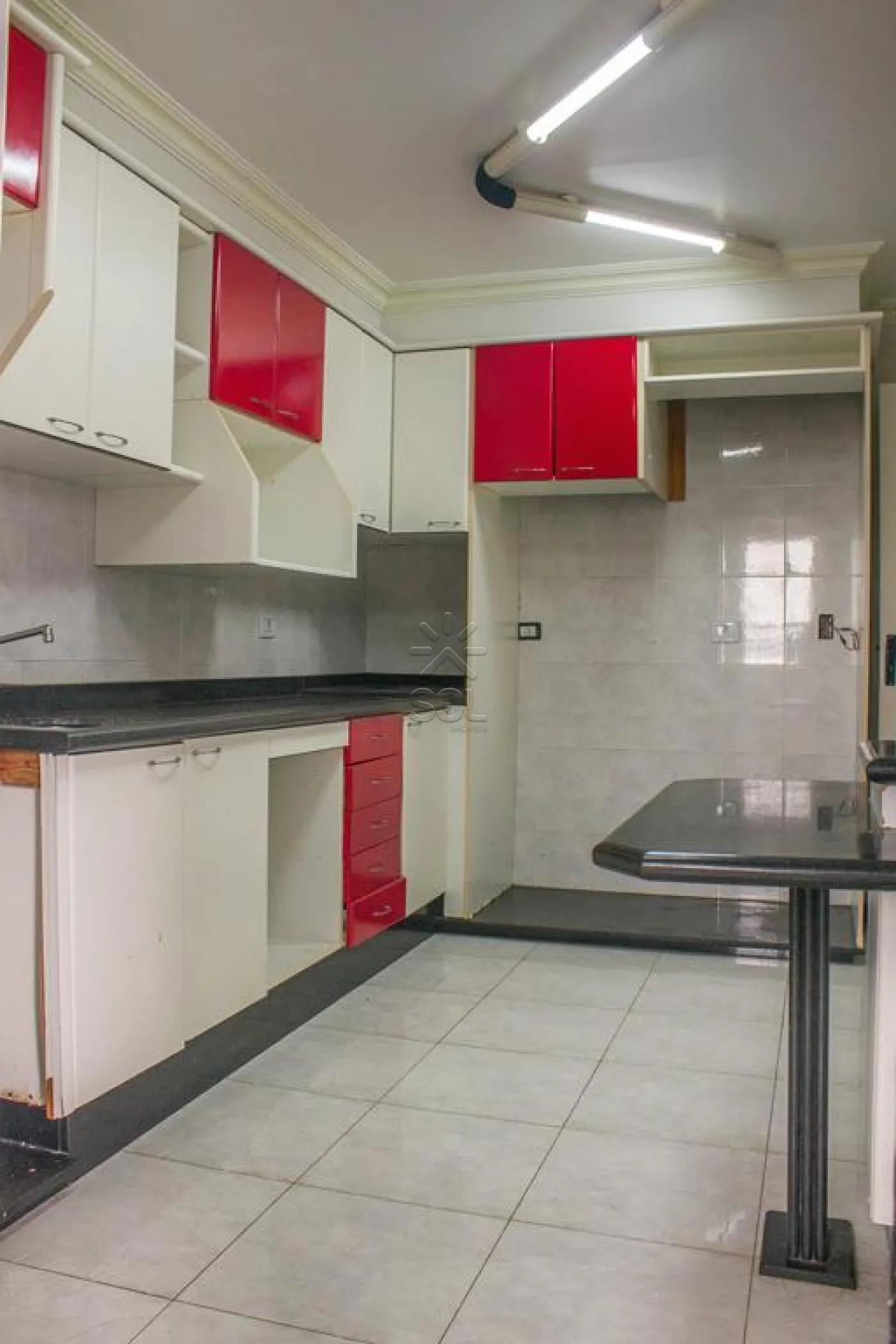 Apartamento amplo à venda no Edifício Vivaldi - Centro de Foz do Iguaçu