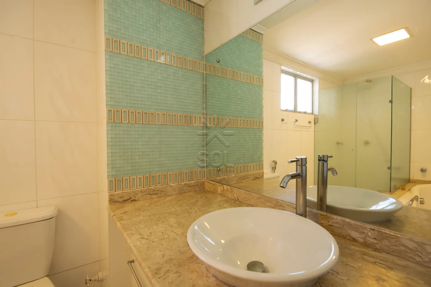 Apartamento amplo e semi-mobiliado à venda no Edifício San Ignácio - Centro de Foz do Iguaçu