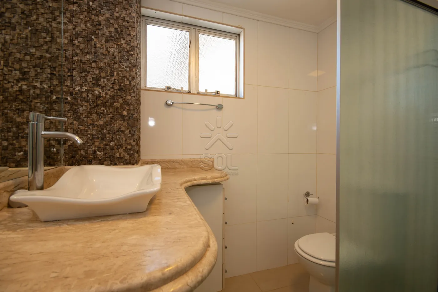 Apartamento amplo e semi-mobiliado à venda no Edifício San Ignácio - Centro de Foz do Iguaçu