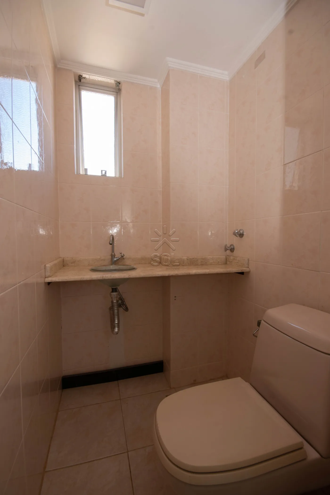 Apartamento amplo e semi-mobiliado à venda no Edifício San Ignácio - Centro de Foz do Iguaçu