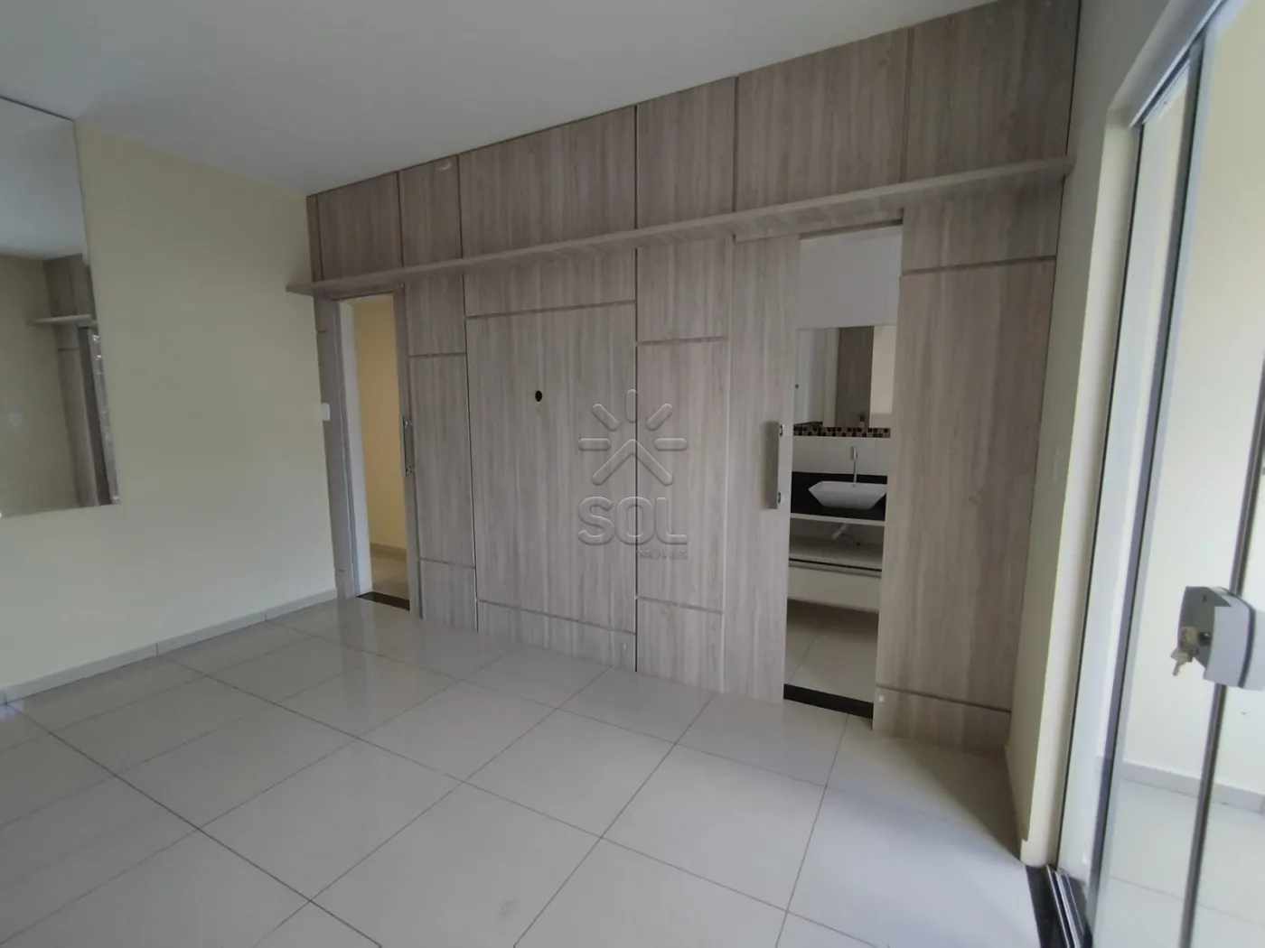 Sobrado à venda no Jardim Bourbon em Foz do Iguaçu/PR | 1 suíte + 2 quartos
