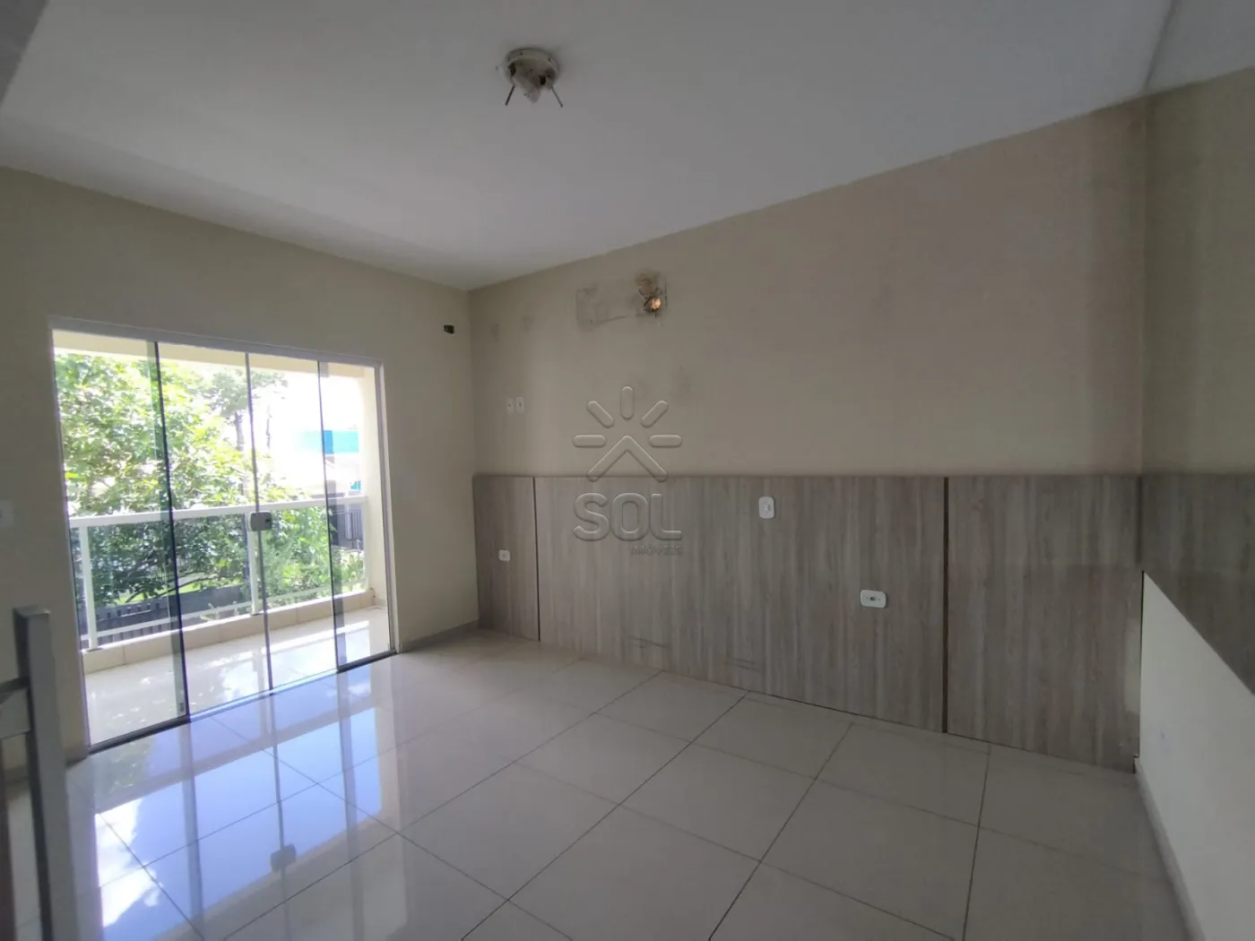 Sobrado à venda no Jardim Bourbon em Foz do Iguaçu/PR | 1 suíte + 2 quartos