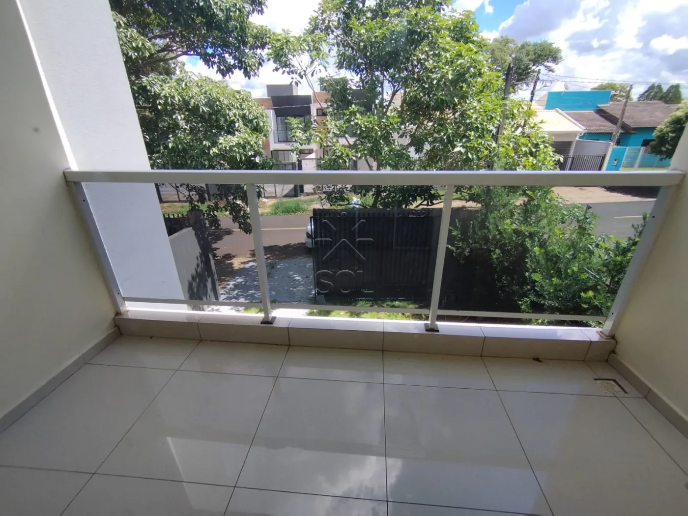 Sobrado à venda no Jardim Bourbon em Foz do Iguaçu/PR | 1 suíte + 2 quartos