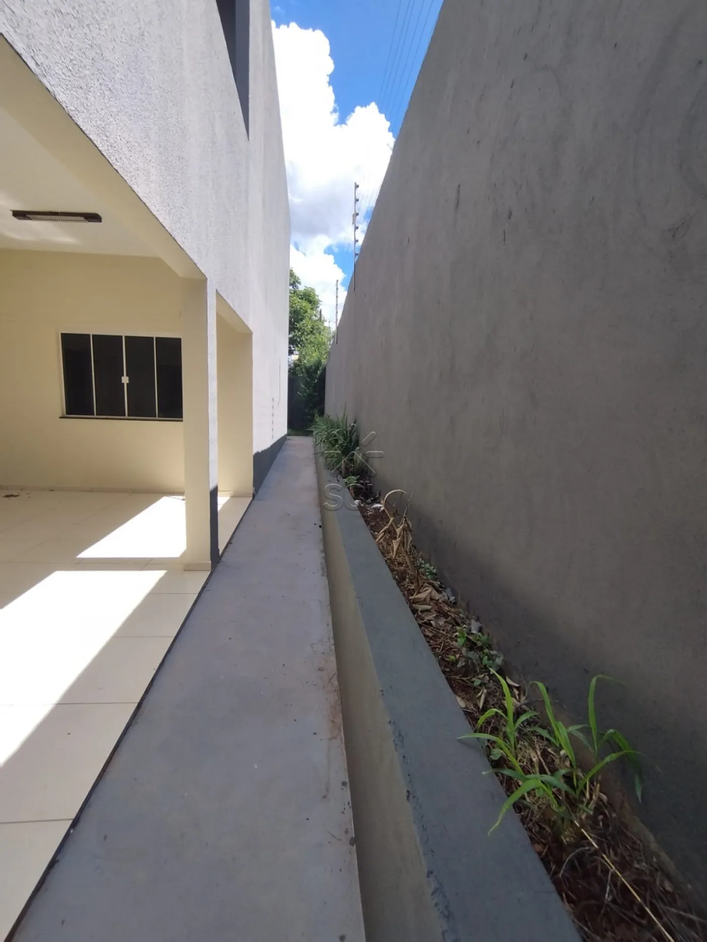 Sobrado à venda no Jardim Bourbon em Foz do Iguaçu/PR | 1 suíte + 2 quartos