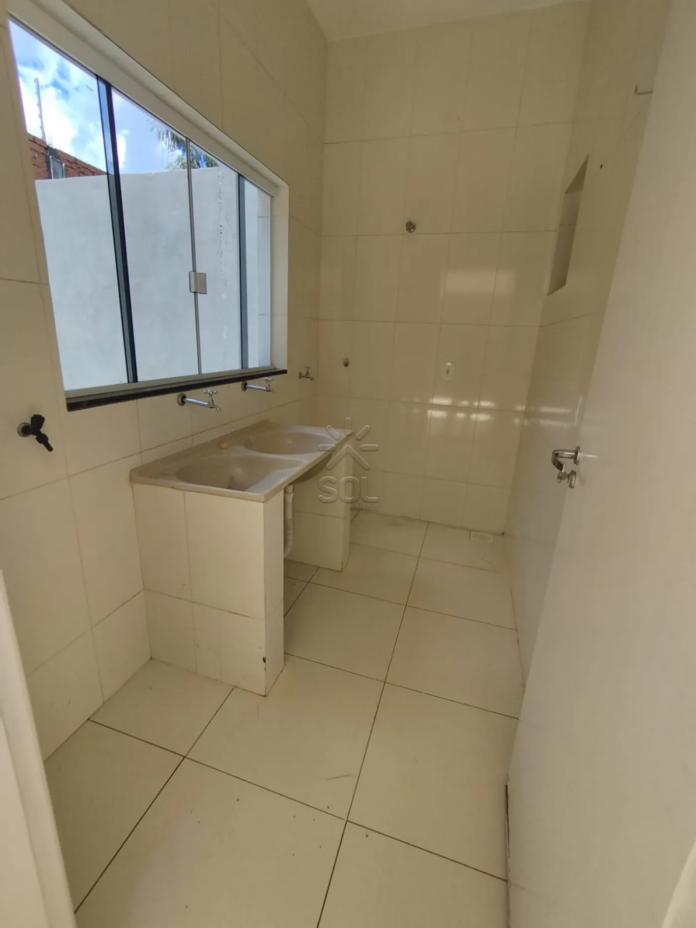 Sobrado à venda no Jardim Bourbon em Foz do Iguaçu/PR | 1 suíte + 2 quartos