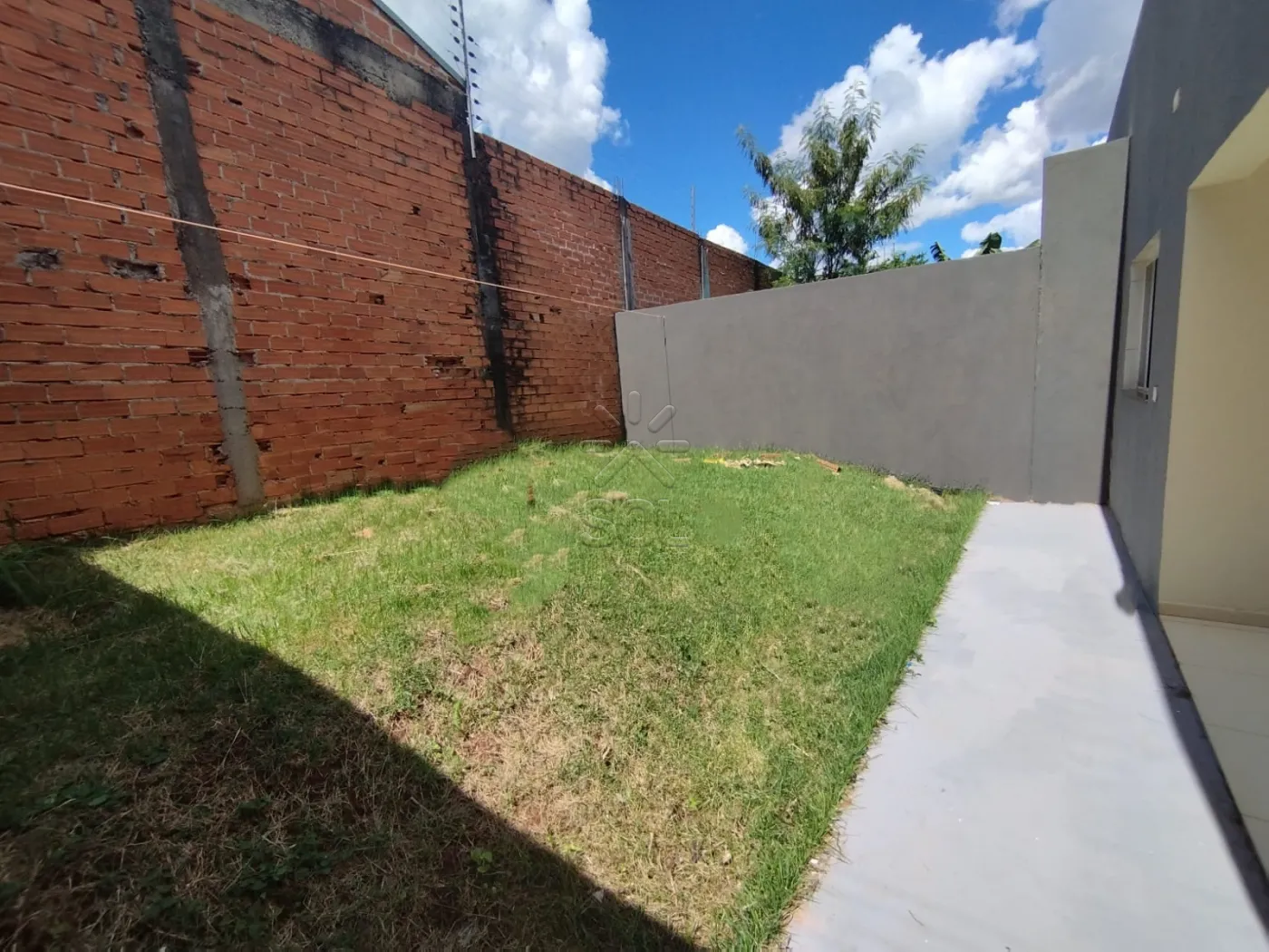 Sobrado à venda no Jardim Bourbon em Foz do Iguaçu/PR | 1 suíte + 2 quartos