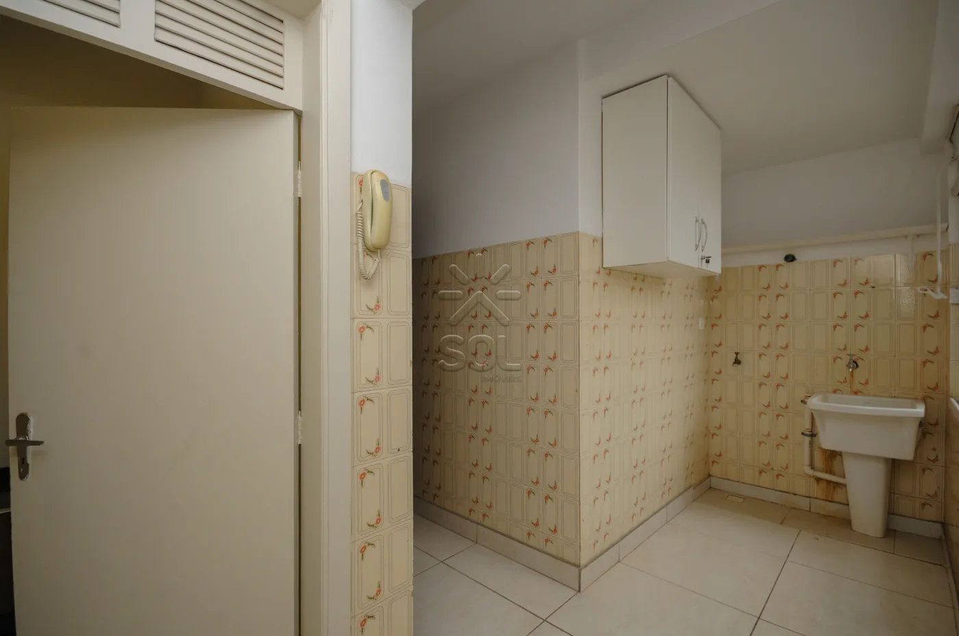 Apartamento à venda no Edifício Carlos Sbaraini - Centro de Foz do Iguaçu/PR