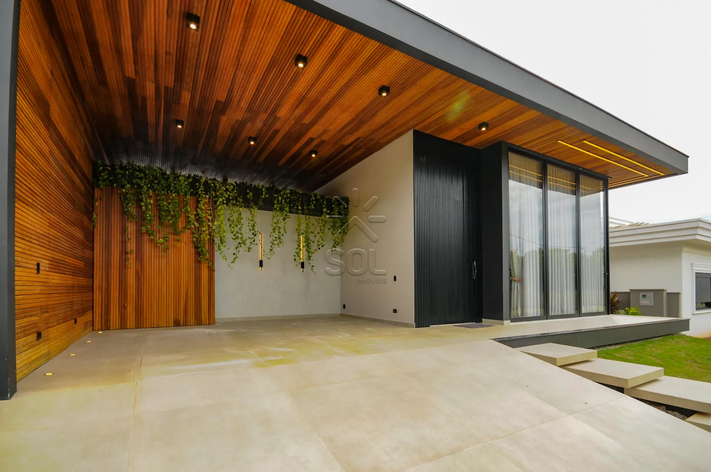 CASA DE ALTO PADRÃO À VENDA NO CONDOMÍNIO ROYAL FALLS YACHT RESIDENCE E RESORT - FOZ DO IGUAÇU/PR