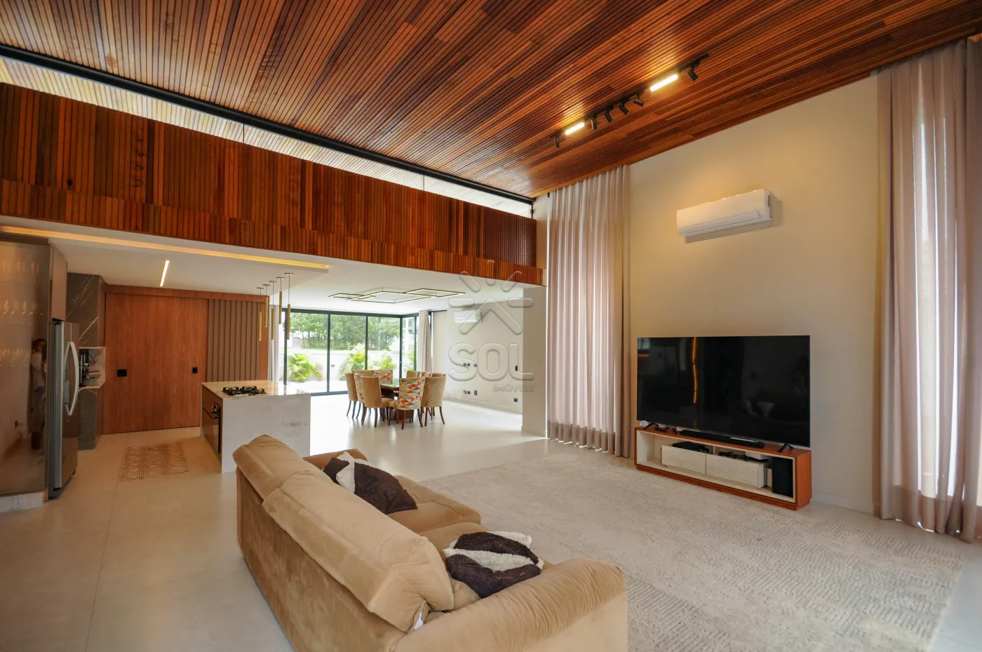 CASA DE ALTO PADRÃO À VENDA NO CONDOMÍNIO ROYAL FALLS YACHT RESIDENCE E RESORT - FOZ DO IGUAÇU/PR