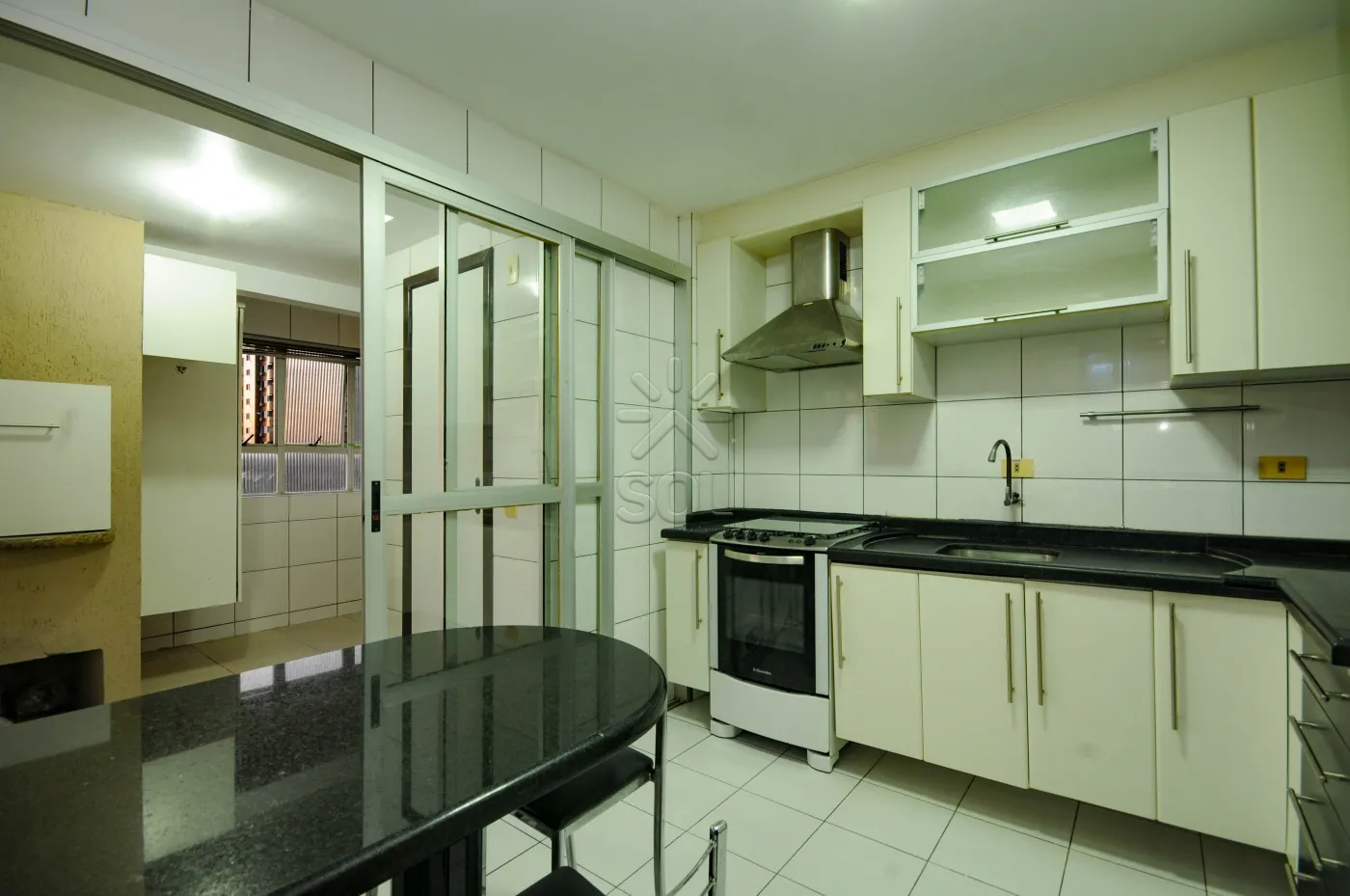 Apartamento amplo à venda no Edifício Vivaldi - Centro de Foz do Iguaçu