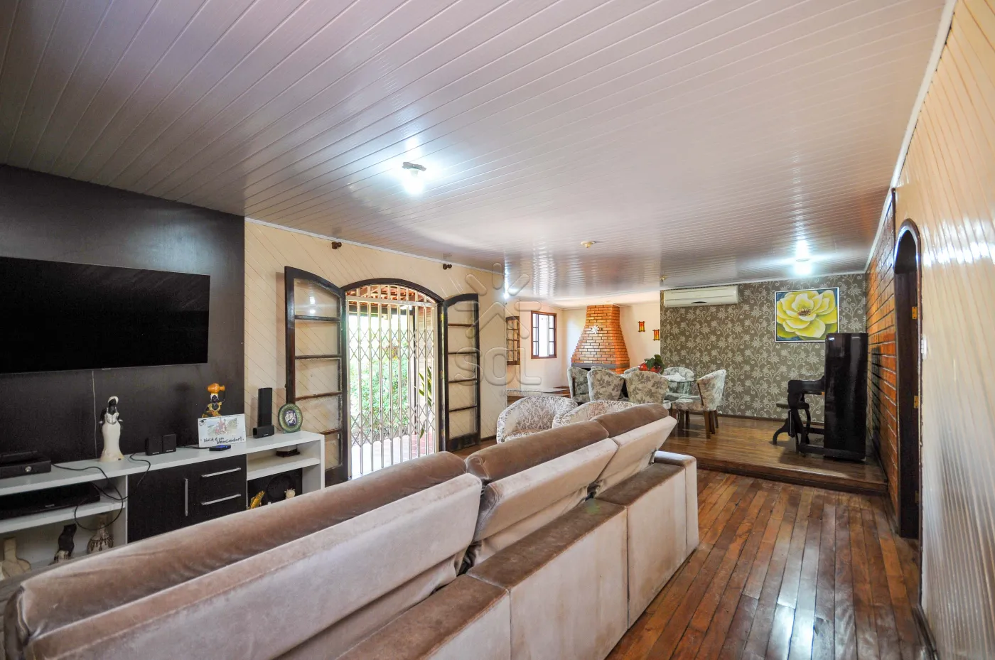 Terreno/casa de madeira à venda no Beverly Falls Park em Foz do Iguaçu/PR - 344,11m² | 3 quartos | Edícula com churrasqueira | Piscina