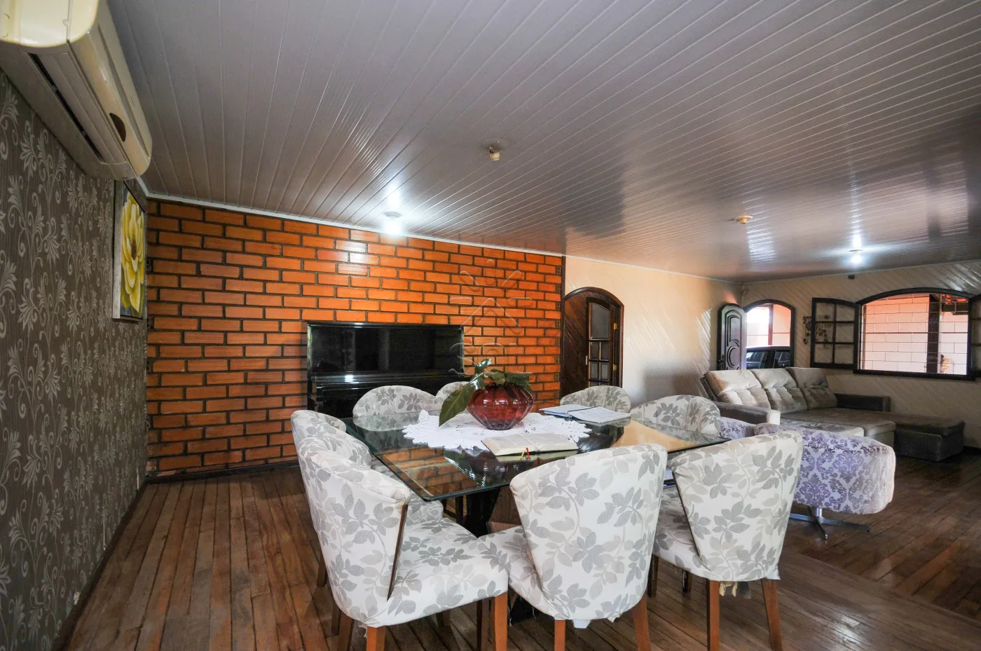 Terreno/casa de madeira à venda no Beverly Falls Park em Foz do Iguaçu/PR - 344,11m² | 3 quartos | Edícula com churrasqueira | Piscina