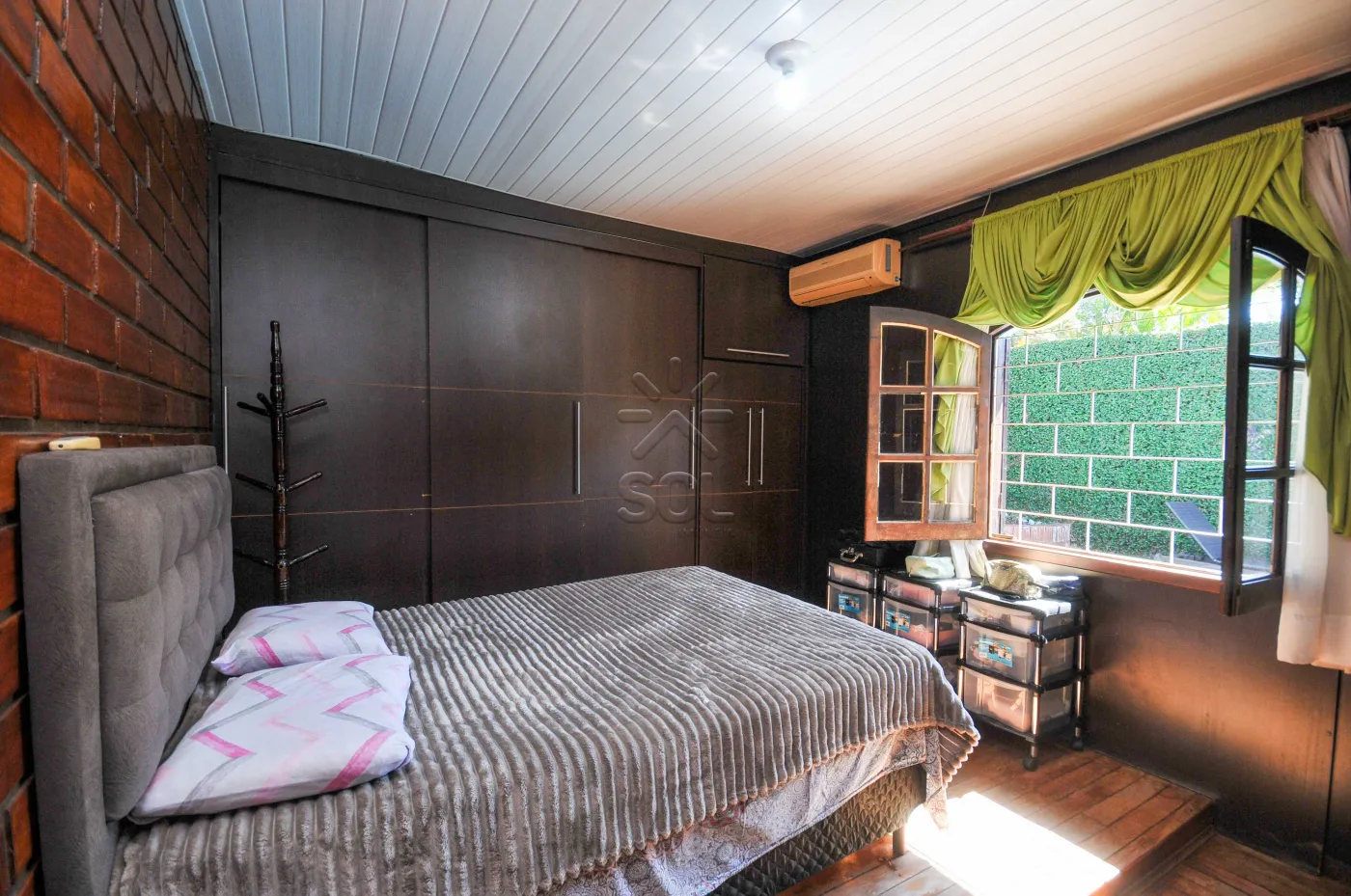 Terreno/casa de madeira à venda no Beverly Falls Park em Foz do Iguaçu/PR - 344,11m² | 3 quartos | Edícula com churrasqueira | Piscina