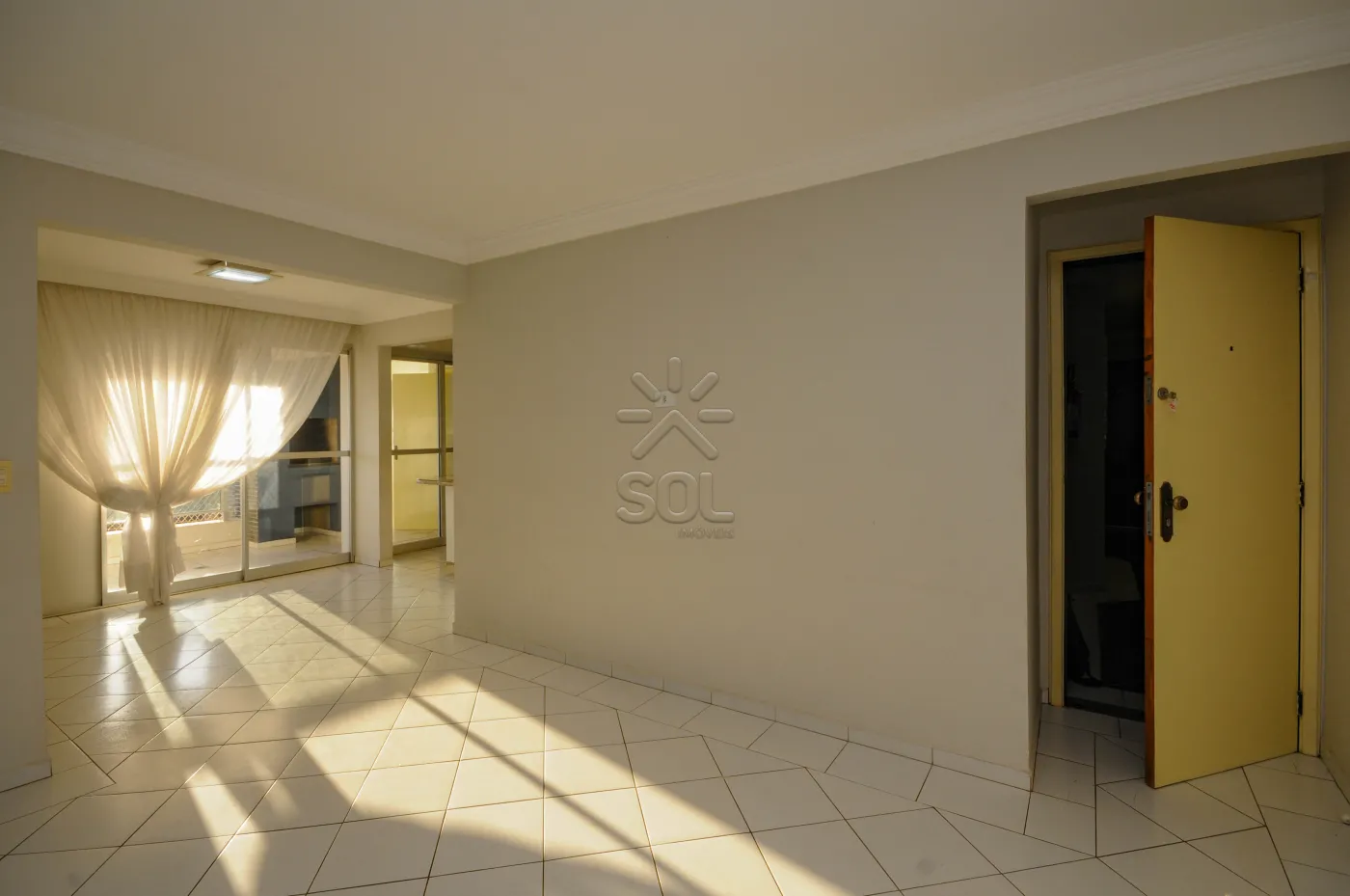 Apartamento amplo à venda no Edifício Vivaldi - Centro de Foz do Iguaçu