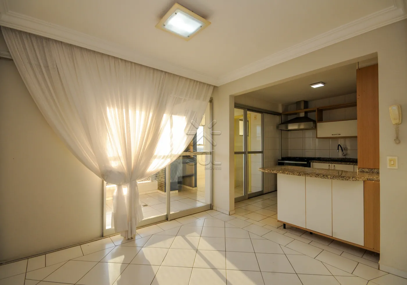 Apartamento amplo à venda no Edifício Vivaldi - Centro de Foz do Iguaçu