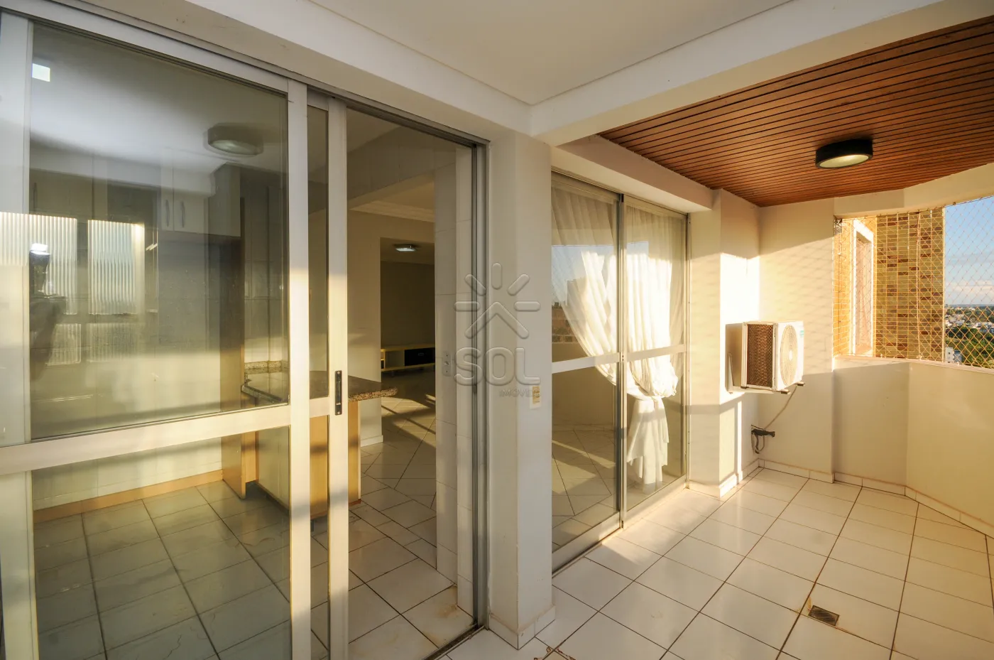 Apartamento amplo à venda no Edifício Vivaldi - Centro de Foz do Iguaçu