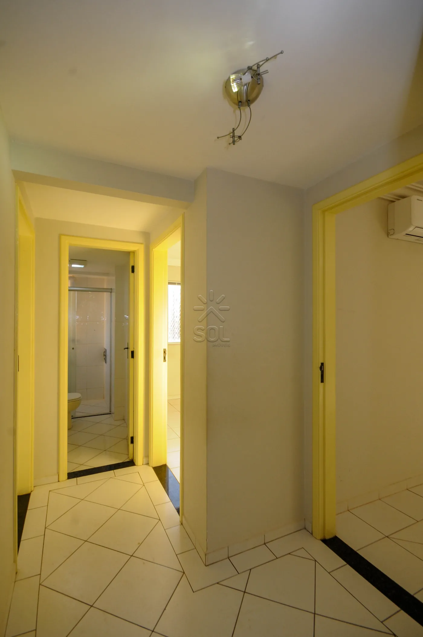Apartamento amplo à venda no Edifício Vivaldi - Centro de Foz do Iguaçu