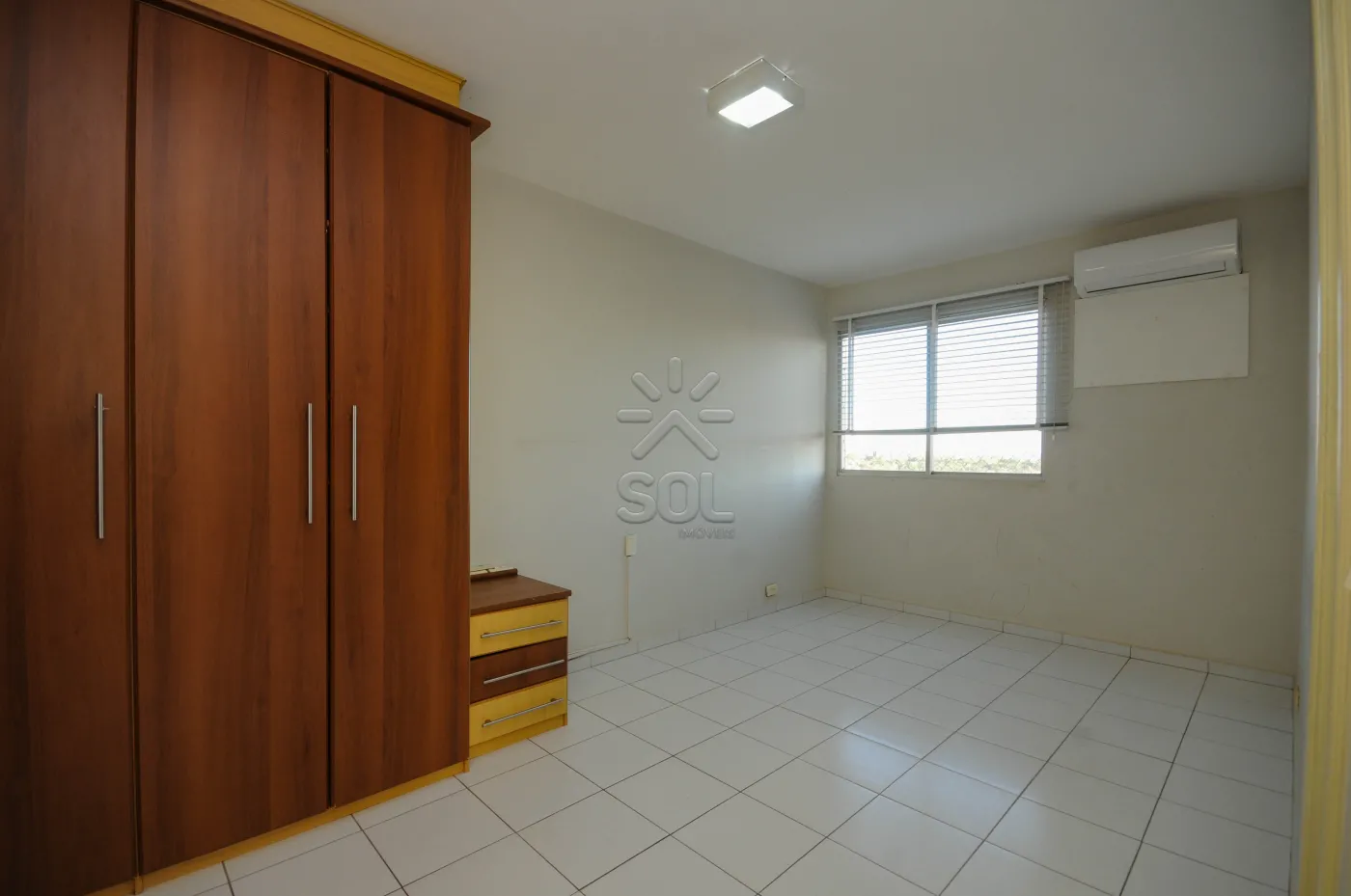 Apartamento amplo à venda no Edifício Vivaldi - Centro de Foz do Iguaçu