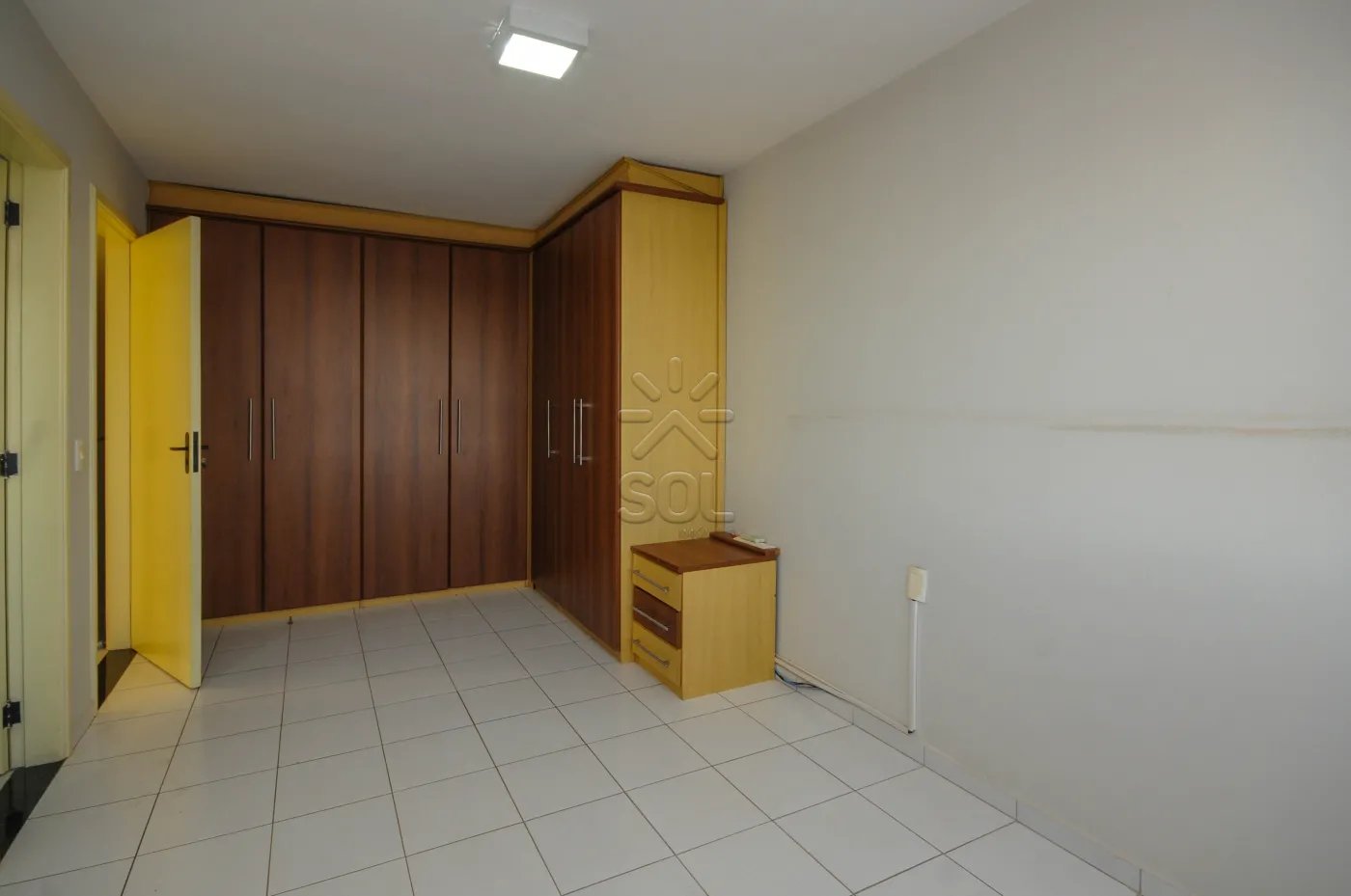 Apartamento amplo à venda no Edifício Vivaldi - Centro de Foz do Iguaçu