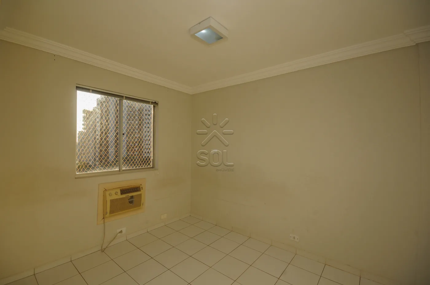 Apartamento amplo à venda no Edifício Vivaldi - Centro de Foz do Iguaçu