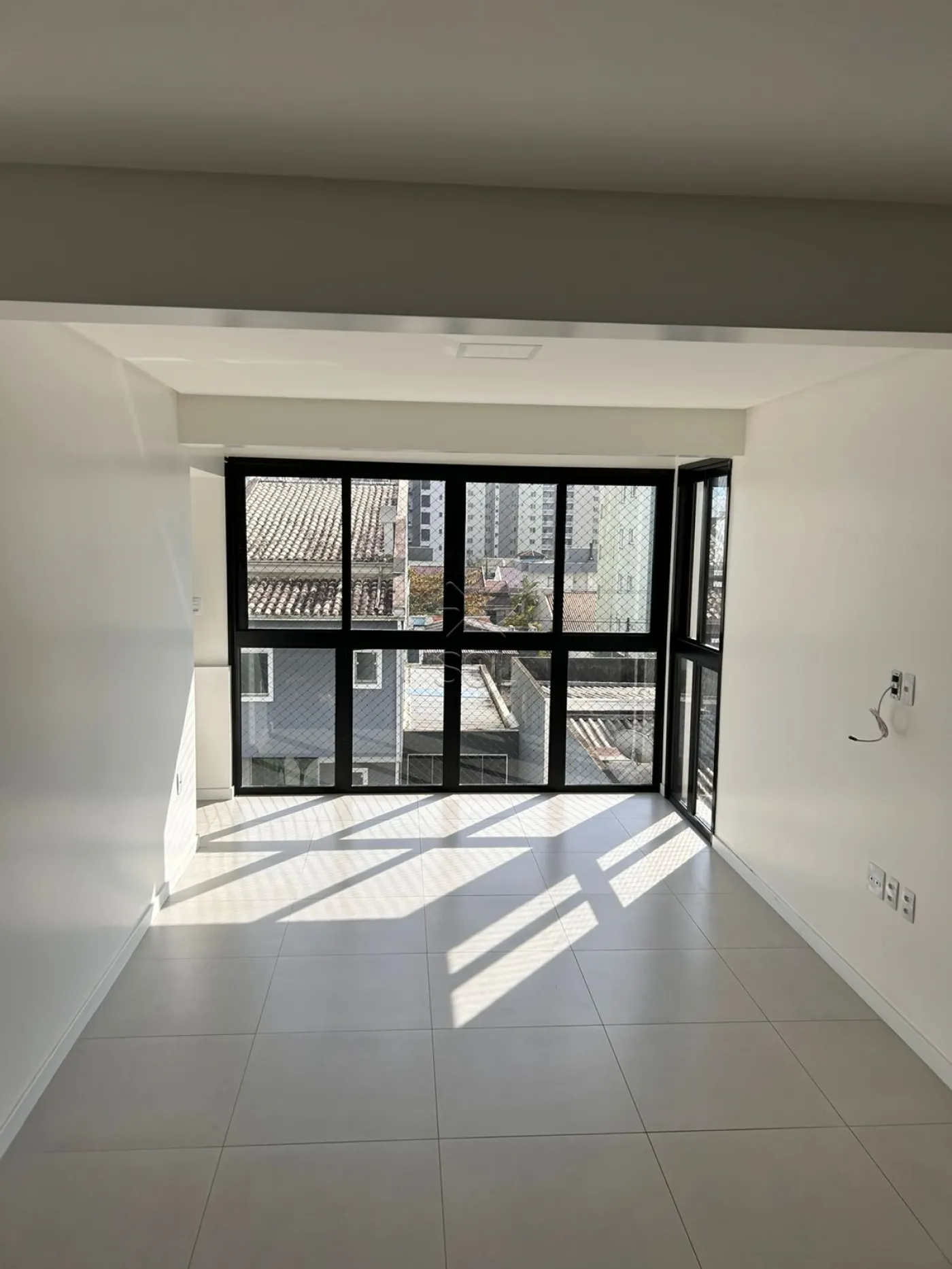 Apartamento para aluguel no Condomínio Residencial Évora - Balneário Piçarras/SC