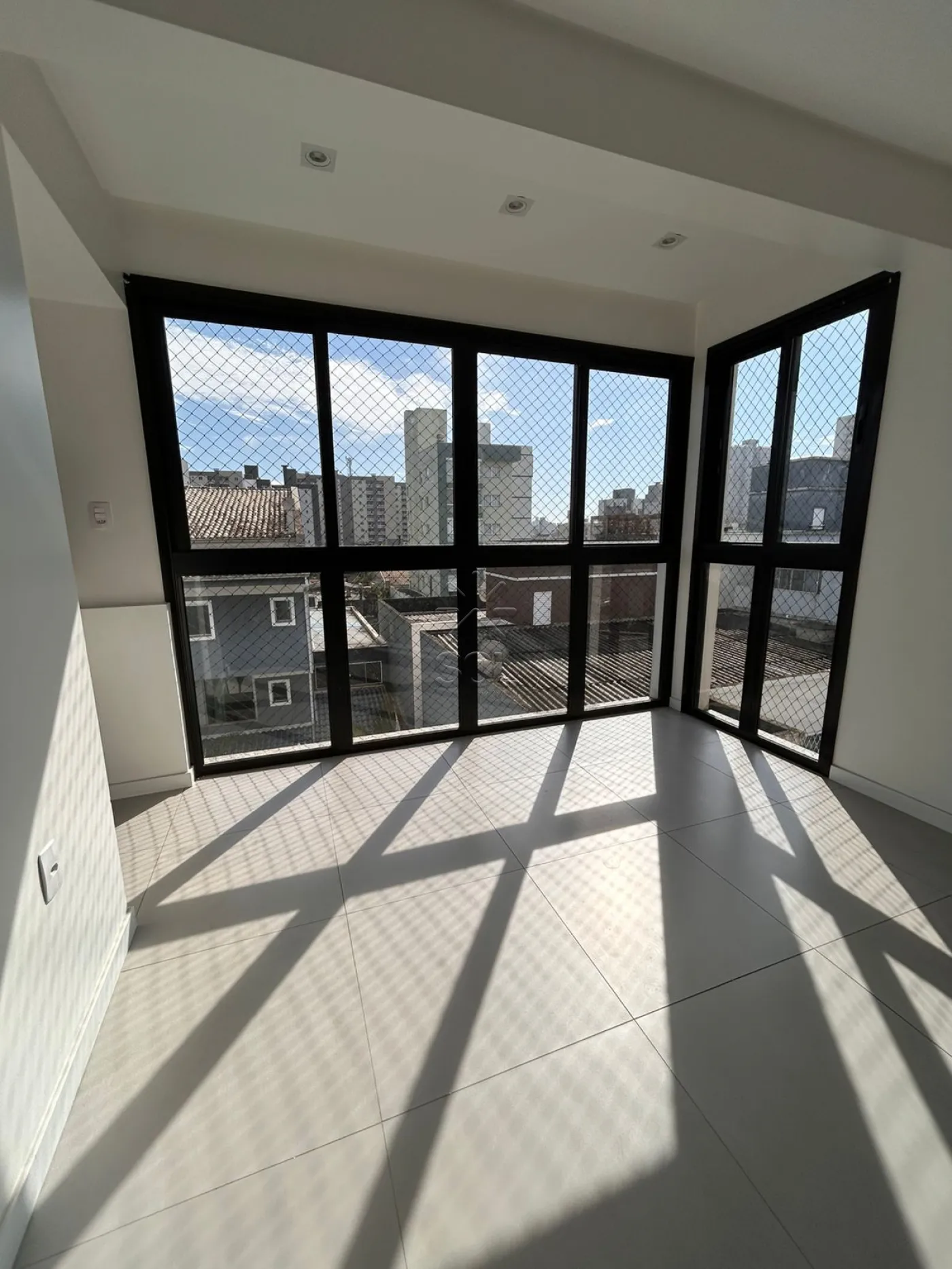 Apartamento para aluguel no Condomínio Residencial Évora - Balneário Piçarras/SC