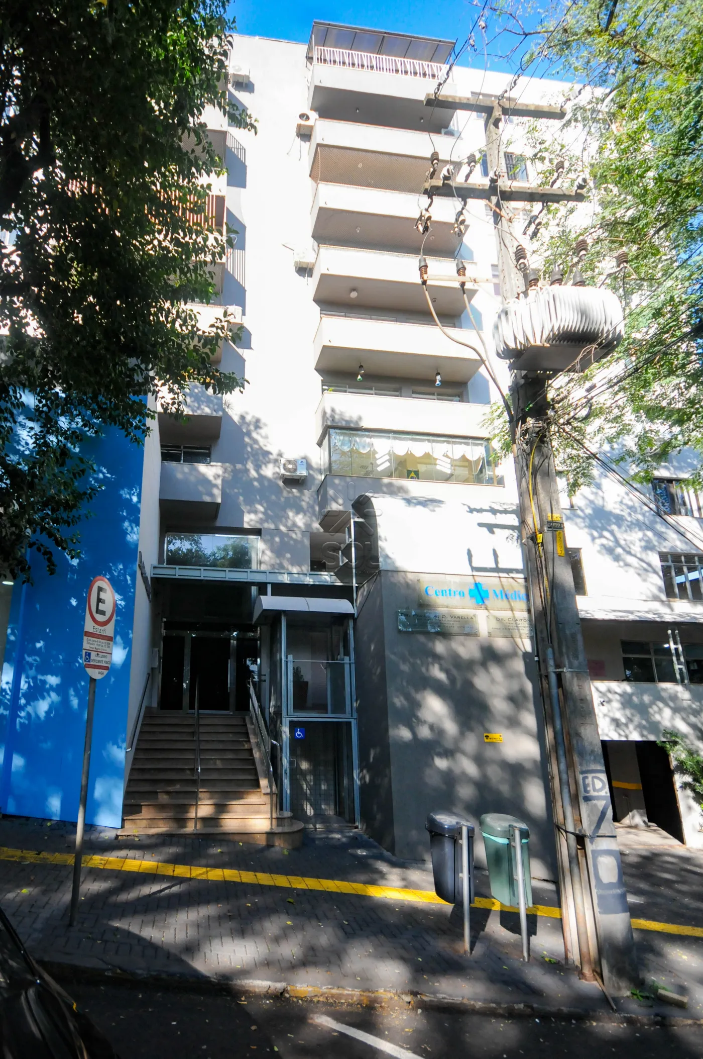 Apartamento para locação ou venda, Edifício Carlos Sbaraini, Centro - Foz do Iguaçu/PR