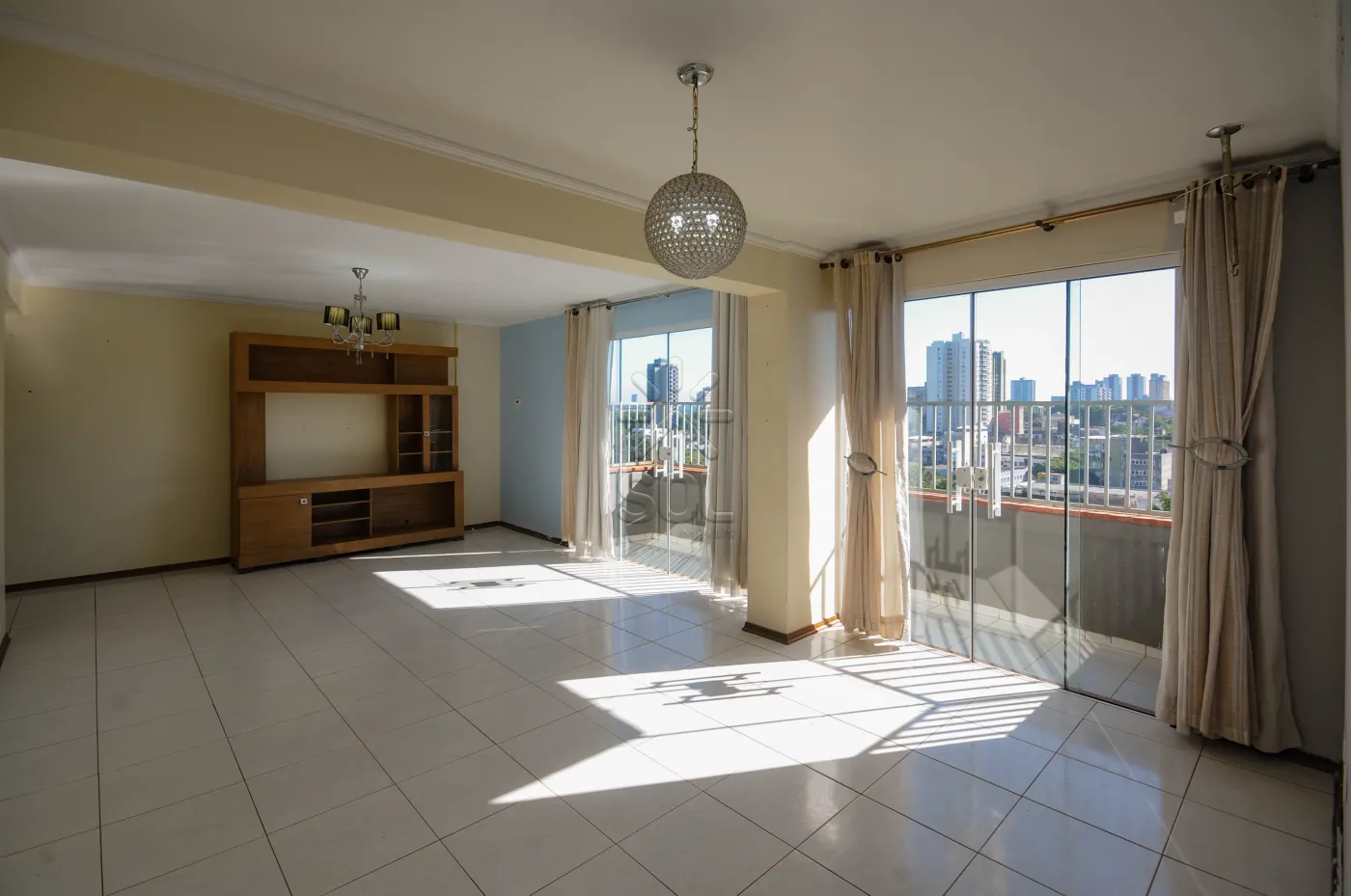 Apartamento para locação ou venda, Edifício Carlos Sbaraini, Centro - Foz do Iguaçu/PR