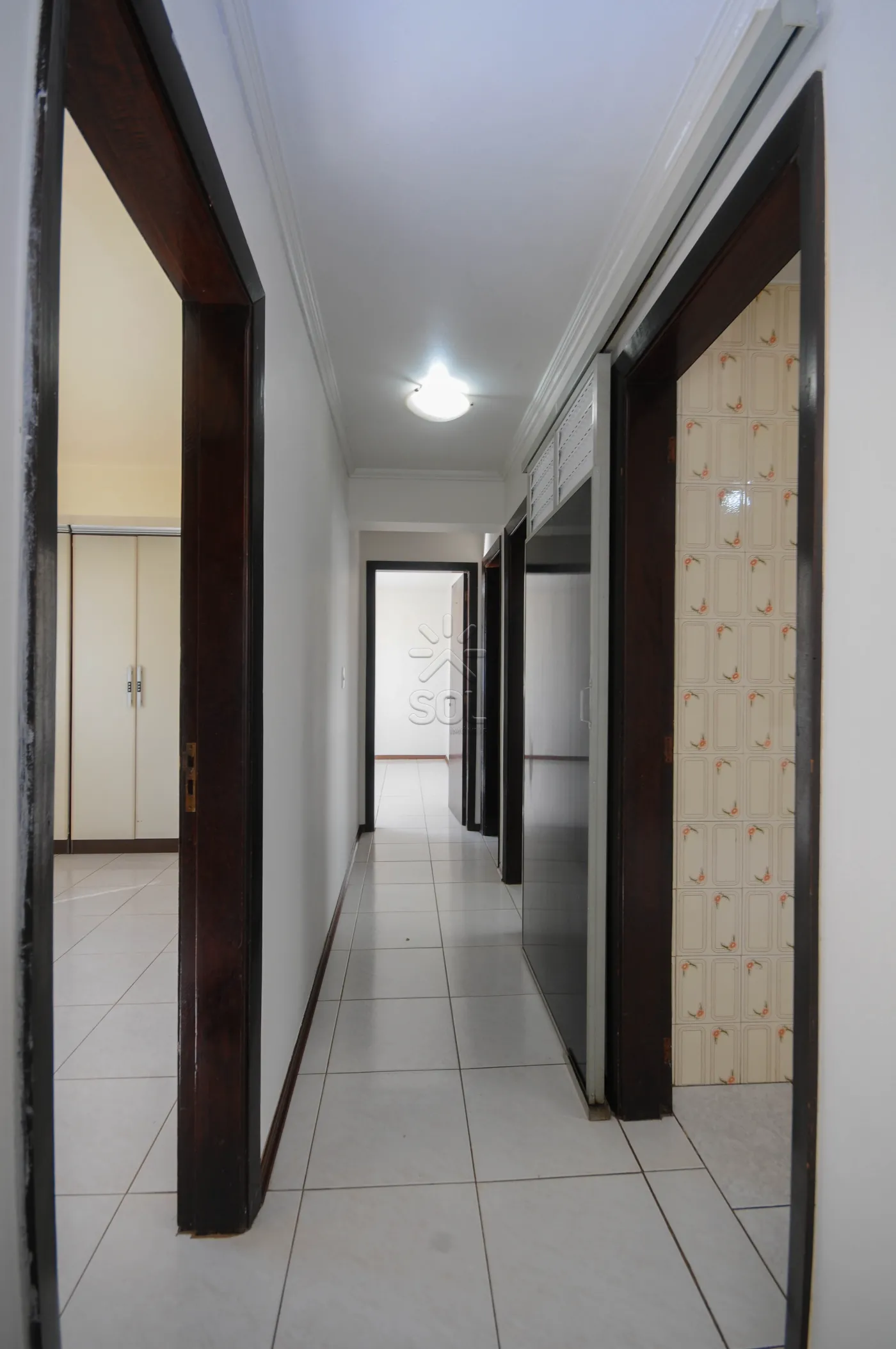 Apartamento para locação ou venda, Edifício Carlos Sbaraini, Centro - Foz do Iguaçu/PR