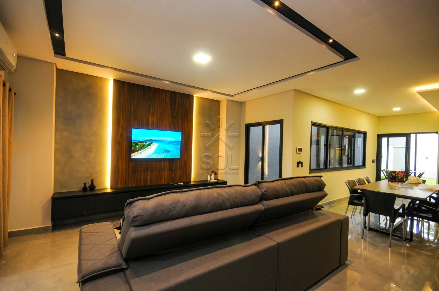 Sobrado novo de alto padrão à venda no Lancaster em Foz do Iguaçu/PR - 192m² | Mobiliado | 3 quartos | Área gourmet