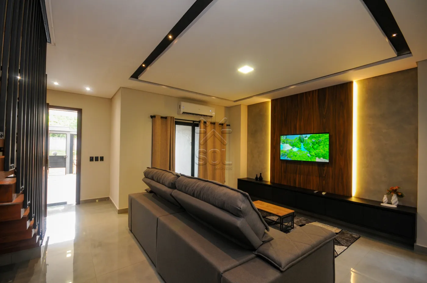 Sobrado novo de alto padrão à venda no Lancaster em Foz do Iguaçu/PR - 192m² | Mobiliado | 3 quartos | Área gourmet